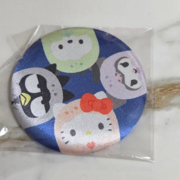 [BUNJANG] Sanrio Satin Can Badge Secret / 산리오 사틴 캔뱃지 시크릿