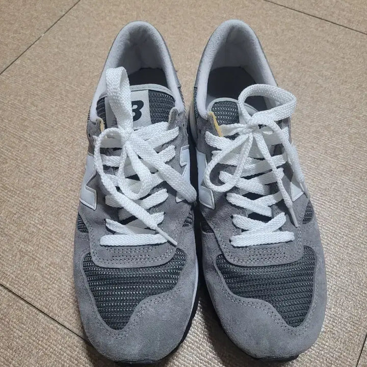 [BUNJANG] New Balance M990GRY 990v1 Gray Sneakers / 뉴발란스 m990gry  990v1 그레이 260