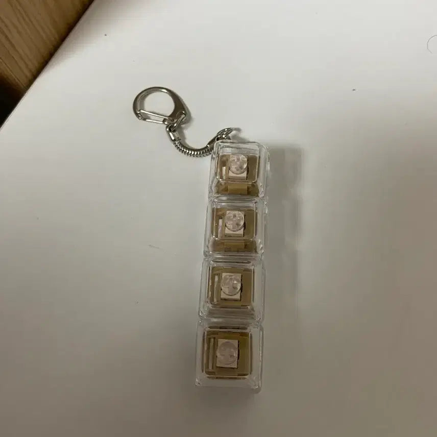 [BUNJANG] Keyboard Switch Keyring - Yellow Switch / 키캡 키링 브라운