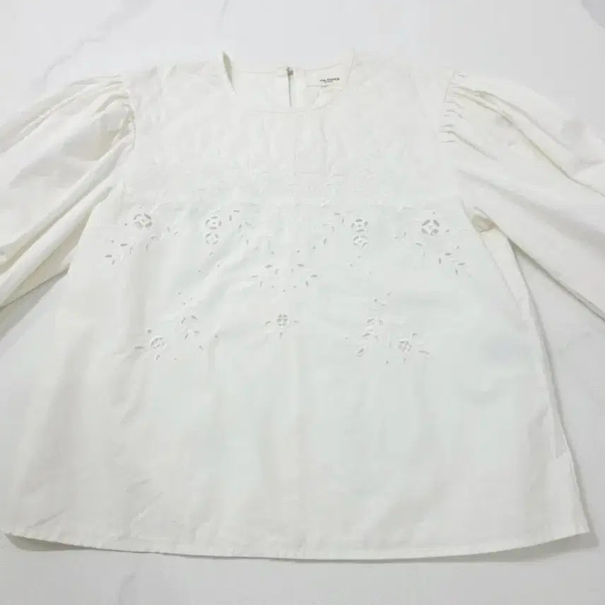 [BUNJANG] Isabel Marant White Embroidered Puff Sleeve Blouse / 이자벨마랑 화이트 자수 퍼프 소매 블라우스 36