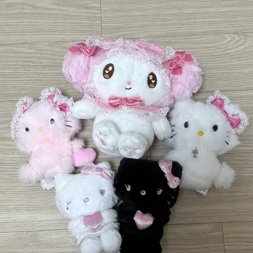 [BUNJANG] Sanrio My Melody &amp; Hello Kitty Doll Bundle Set / 산리오 마이멜로디 필리밀리 헬로키티 일괄판매
