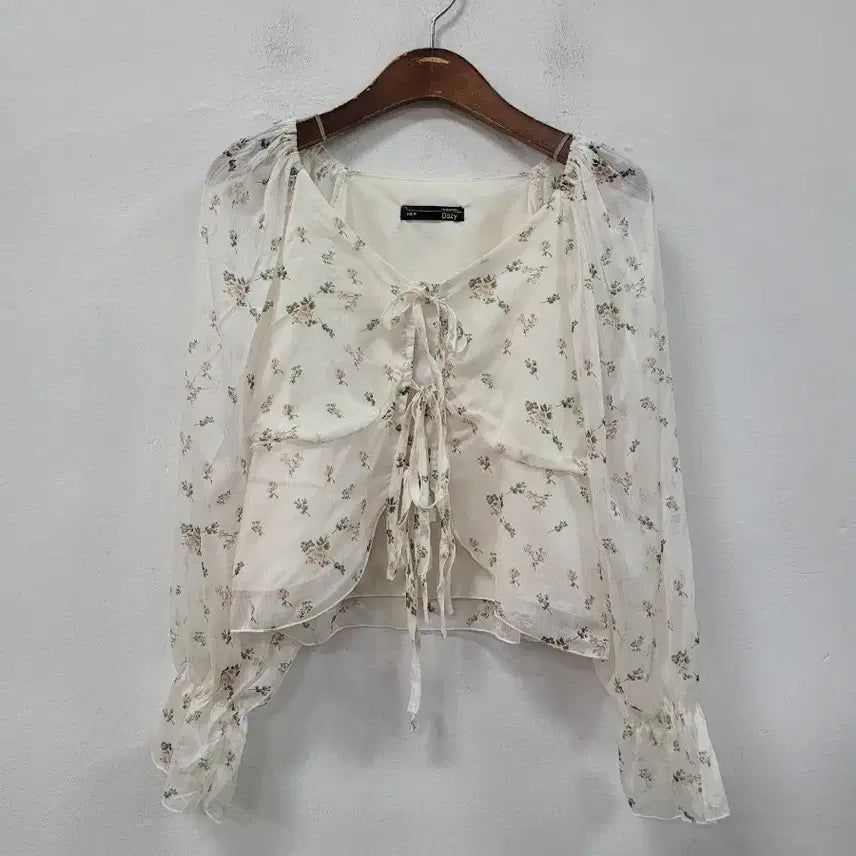 [BUNJANG] DAZY Floral Print Blouse / DAZY 잔꽃무늬 블라우스