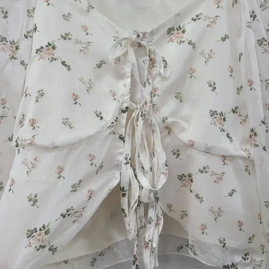 [BUNJANG] DAZY Floral Print Blouse / DAZY 잔꽃무늬 블라우스