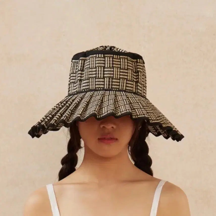 [BUNJANG] Lorna Murray Black Bamboo Island Capri Hat / [Lorna Murray] 로나머레이 블랙밤부 아일랜드 카푸리 L사이즈