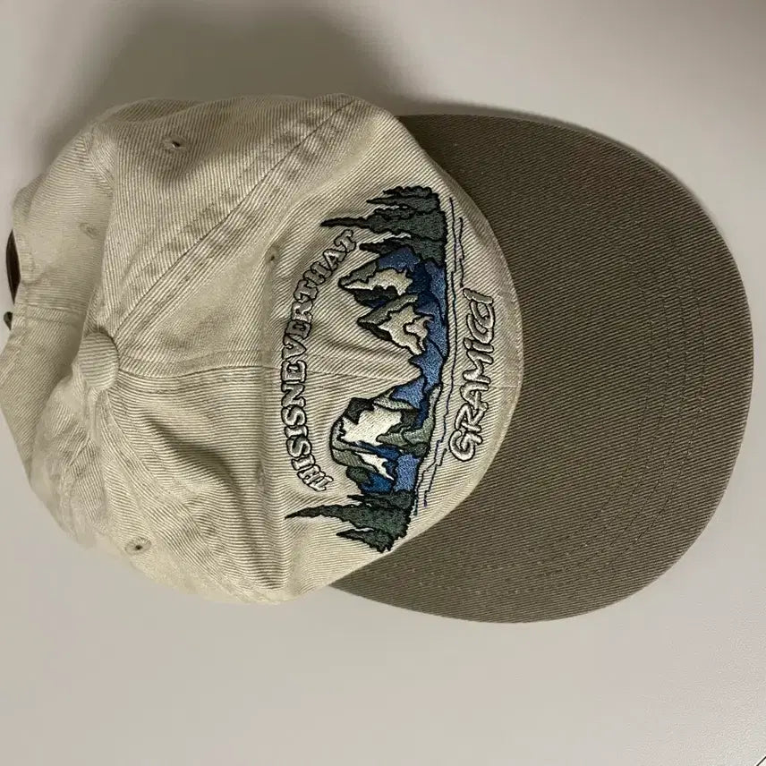 [BUNJANG] Gramicci x Thisisneverthat Mountain Cap (Khaki) / 그라미치 디스이즈네버댓(디네댓) 모자(마운틴캡 카키)