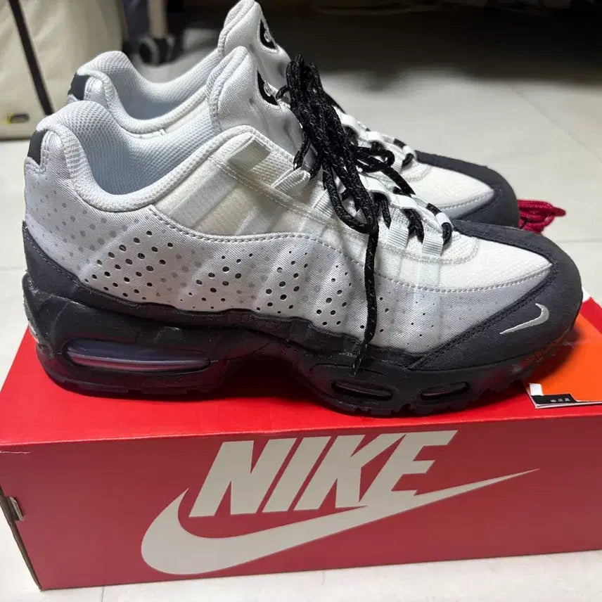[BUNJANG] Nike Air Max 95 Big Bubble Seongsu-dong Edition Sneakers / 에어맥스 95 빅버블 성수동 에디션 270mm