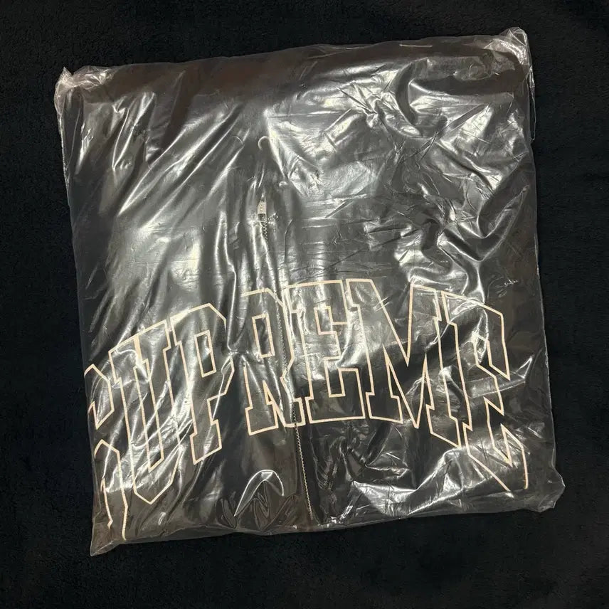 [BUNJANG] Supreme Crack Raglan Zip-Up Sweatshirt Hoodie Black L / 슈프림 크랙 래글런 후드집업 스웨트셔츠 블랙 L 26SS