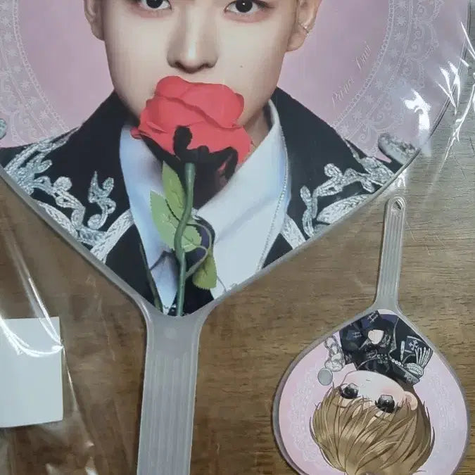 [BUNJANG] Yushi Fanmeeting Prince Uchiwa Image Picket (Sealed) / 유우시 팬미팅 왕자님 우치와 이미지 피켓 미개봉