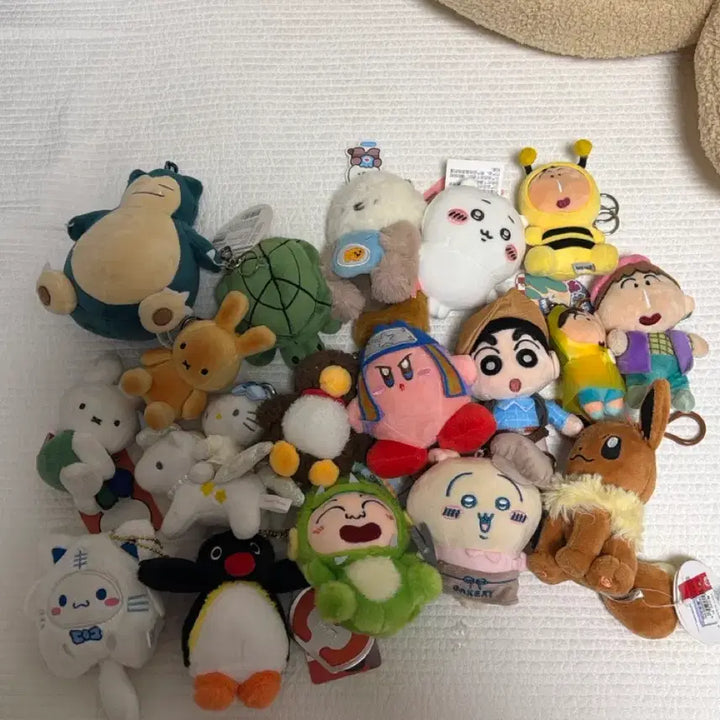 [BUNJANG] Assorted Character Keychains (Miffy, Ggoma, Chiikawa, Kitty, Kirby, Usagi, Eevee) - Bundle Deal / 급처!! 인형 키링 판매/ 미피 맹구 치이카와 키티 커비 우사기 이브이