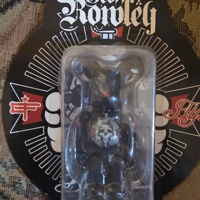 [BUNJANG] Geoff Rowley x Bearbrick Black Skull Figure 100% Sealed / Geoff Rowley 베어브릭 블랙 스컬 피규어 100% 미개봉
