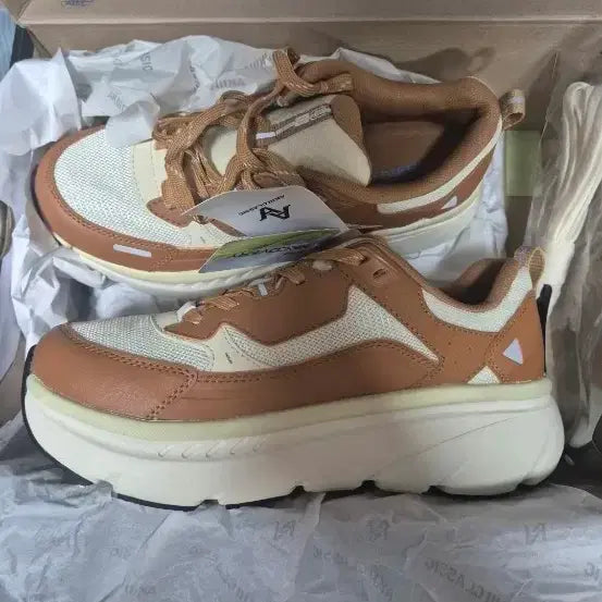 [BUNJANG] Archiclassic Brown Sneakers / 아키클래식 운동화 브라운 새상품