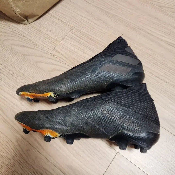[BUNJANG] Adidas Nemeziz+ Top-Tier Professional Soccer Cleats Size 255 / 아디다스 네메시스+ 최상급 선수용 축구화 255사이즈