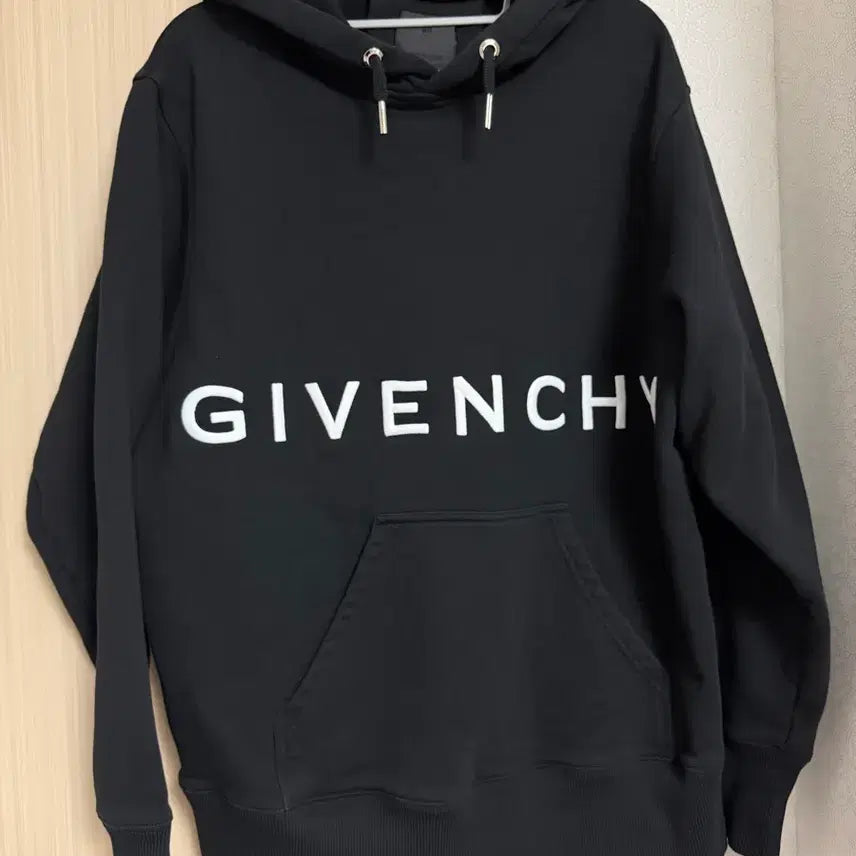 [BUNJANG] Givenchy Embroidered Logo Hoodie / 지방시 자수로고 후드티
