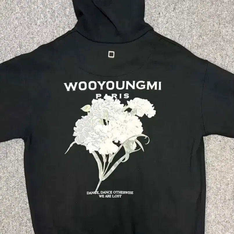 [BUNJANG] WooYoungMi Black Flower Back Logo Hoodie / 우영미 플라워 후드티