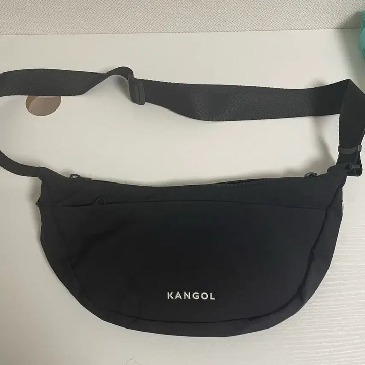 [SOLD OUT] 캉골 블랙 웨이스트백 슬링백 공용