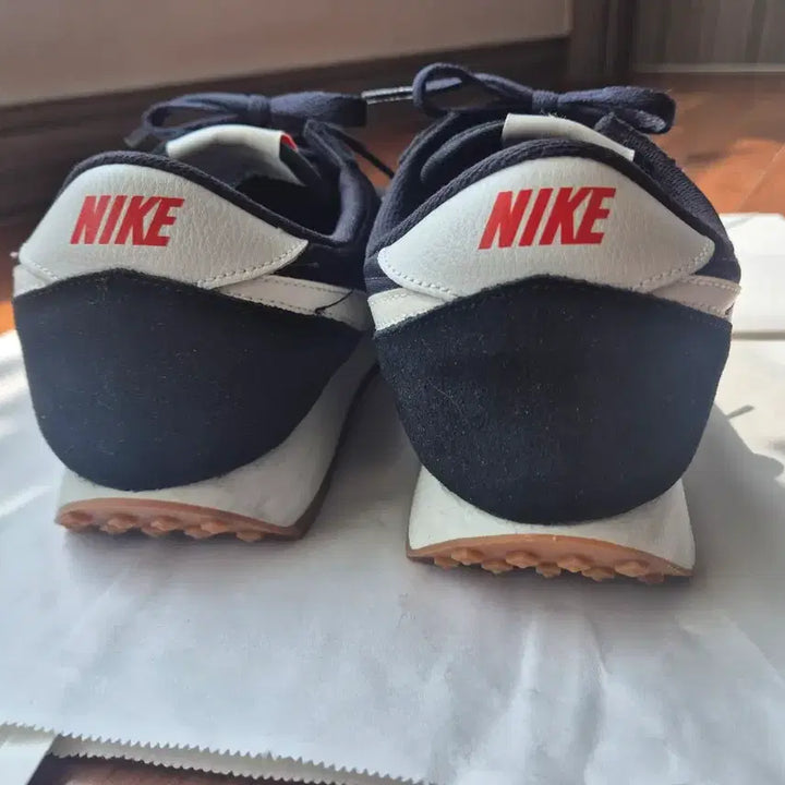 [BUNJANG] Nike Waffle Trainer Sneakers 250 / 나이 키 와플 트레이너 운동화 250