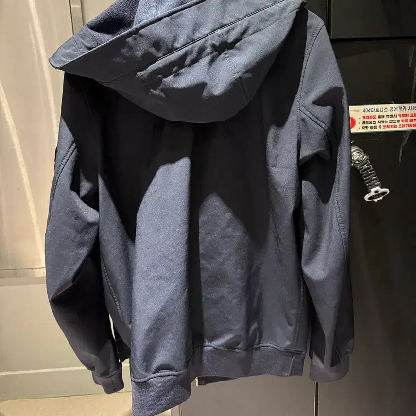 [SOLD OUT] 스톤아일랜드 네이비 소프트쉘 자켓