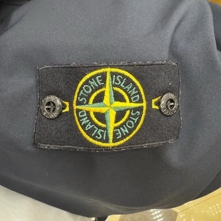 [SOLD OUT] 스톤아일랜드 네이비 소프트쉘 자켓