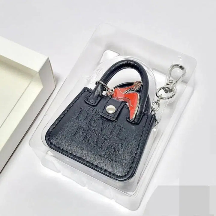[SOLD OUT] 악마는 프라다를 입는다2 가방 키링 블랙