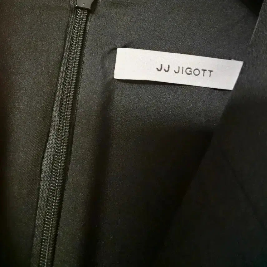 [SOLD OUT] jj지고트 하객룩 원피스 (한번 착용)