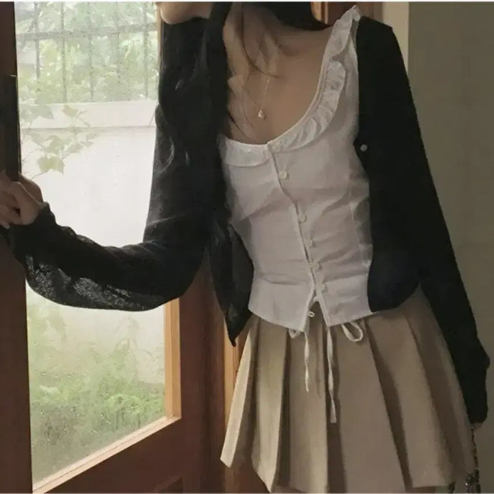 [BUNJANG] Dalt Ballerina Frill Sleeveless Blouse / 달트 발레리나 프릴 나시 블라우스