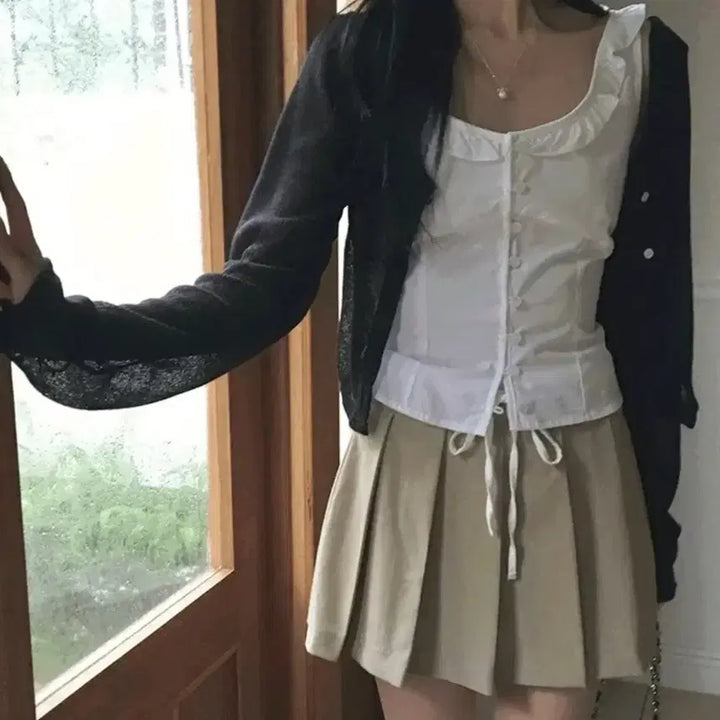 [BUNJANG] Dalt Ballerina Frill Sleeveless Blouse / 달트 발레리나 프릴 나시 블라우스