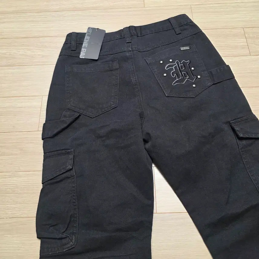 [SOLD OUT] 새상품 헬레네파리스 피그먼트 스터드 부츠컷