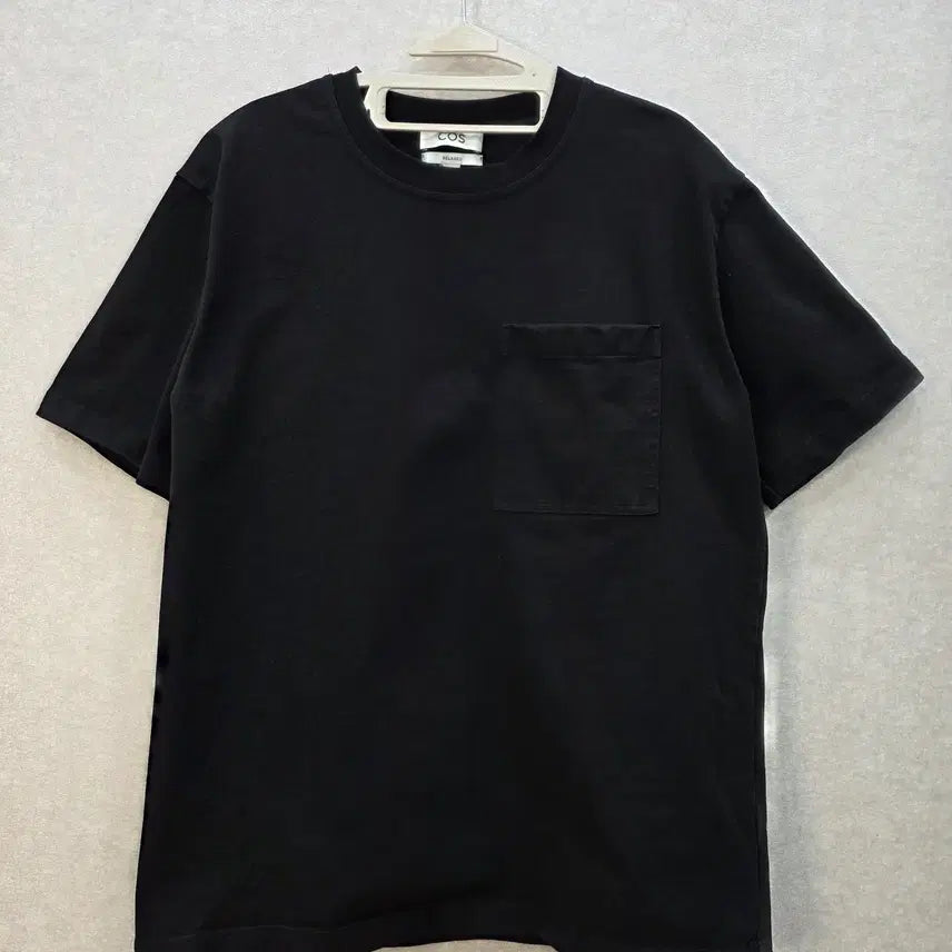 [BUNJANG] COS Relaxed Pocket T-shirt / 코스 COS 포켓 반팔 티셔츠 RELAXED