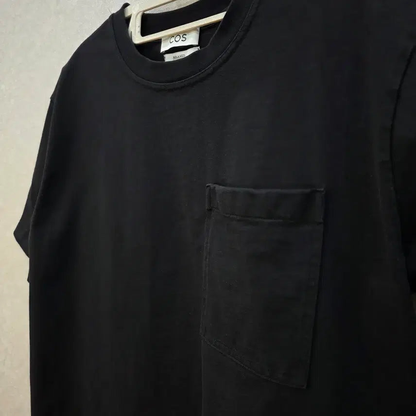 [BUNJANG] COS Relaxed Pocket T-shirt / 코스 COS 포켓 반팔 티셔츠 RELAXED