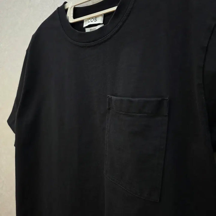 [BUNJANG] COS Relaxed Pocket T-shirt / 코스 COS 포켓 반팔 티셔츠 RELAXED