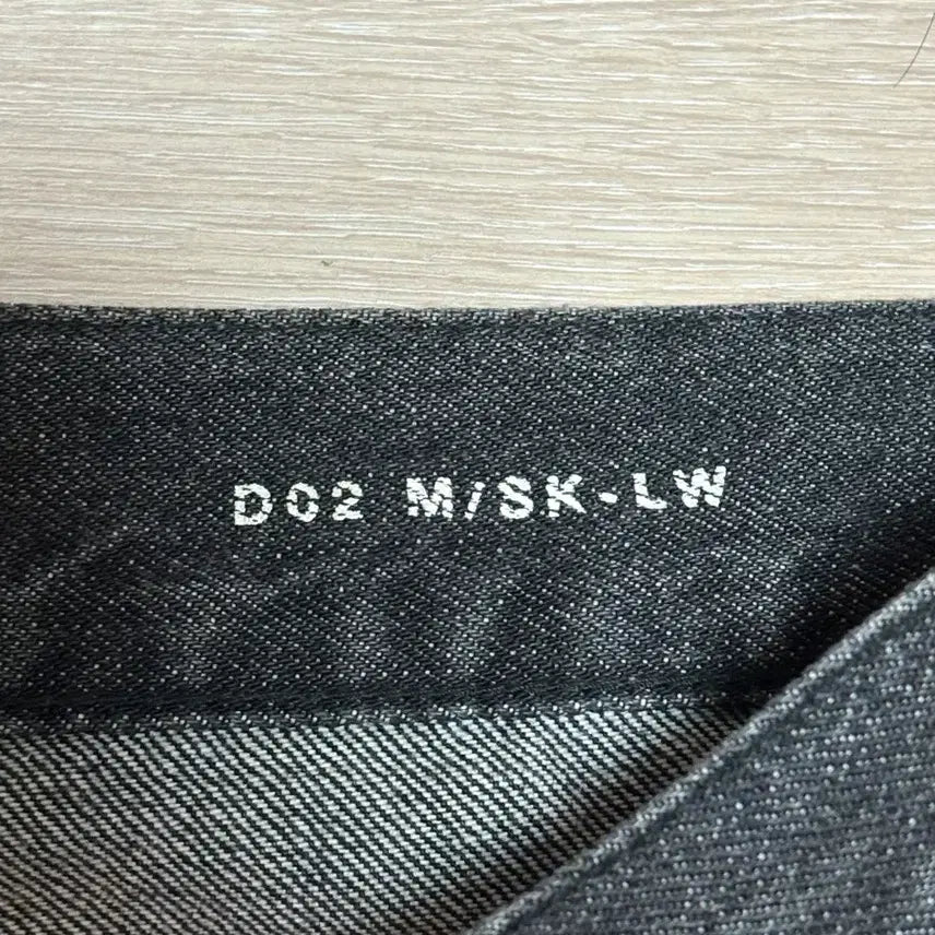 [SOLD OUT] (32) 18ss 생로랑 블랙 디스 데님 팬츠 진