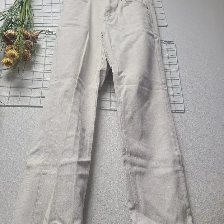[BUNJANG] Branded Cream Jeans / 브랜디드 크림진
