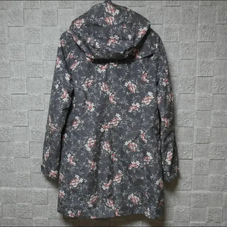 [BUNJANG] Treksta Floral Pattern Hooded Coat / 트렉스타의 매력적인 꽃무늬 후드 코트