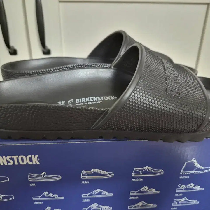 [BUNJANG] Birkenstock Slippers (Size 250) / 버켄스탁 슬리퍼(250)
