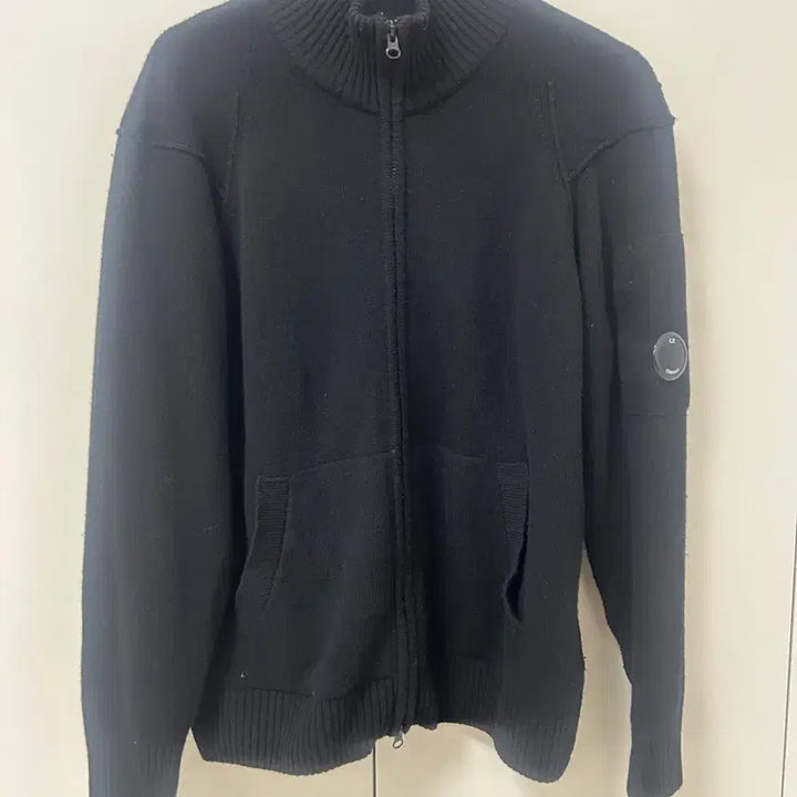 [SOLD OUT] C.P. 컴퍼니 블랙 니트 집업 가디건