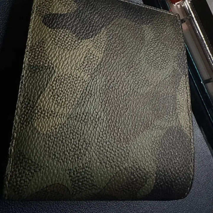 [BUNJANG] Coach Dark-Shamrock Bifold Wallet / 코치 다크샴룩 반지갑