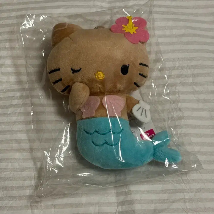 [BUNJANG] Sanrio Hello Kitty 50th Anniversary Avail Mermaid Tanning Kitty Keyring / 산리오 헬로키티 50주년 아베일 인어 태닝키티 인형 키링