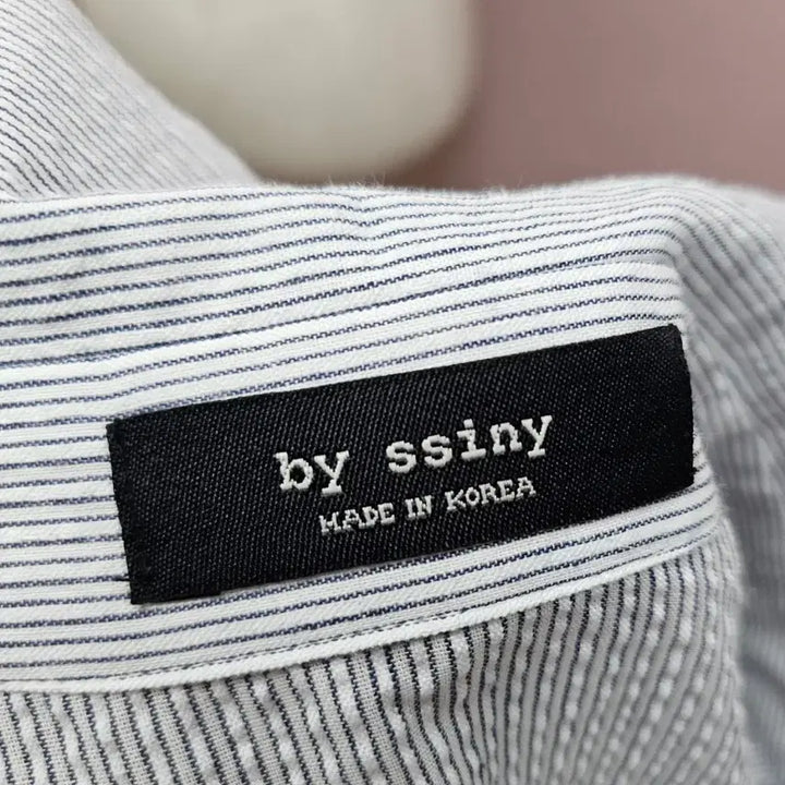 [SOLD OUT] by ssiny 바이씨니 퍼프 블라우스