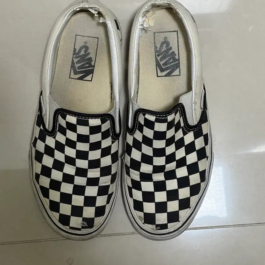[BUNJANG] Vans Checkerboard Slip-On 235 Sneakers / Vans 반스 체커보드 슬립온 235