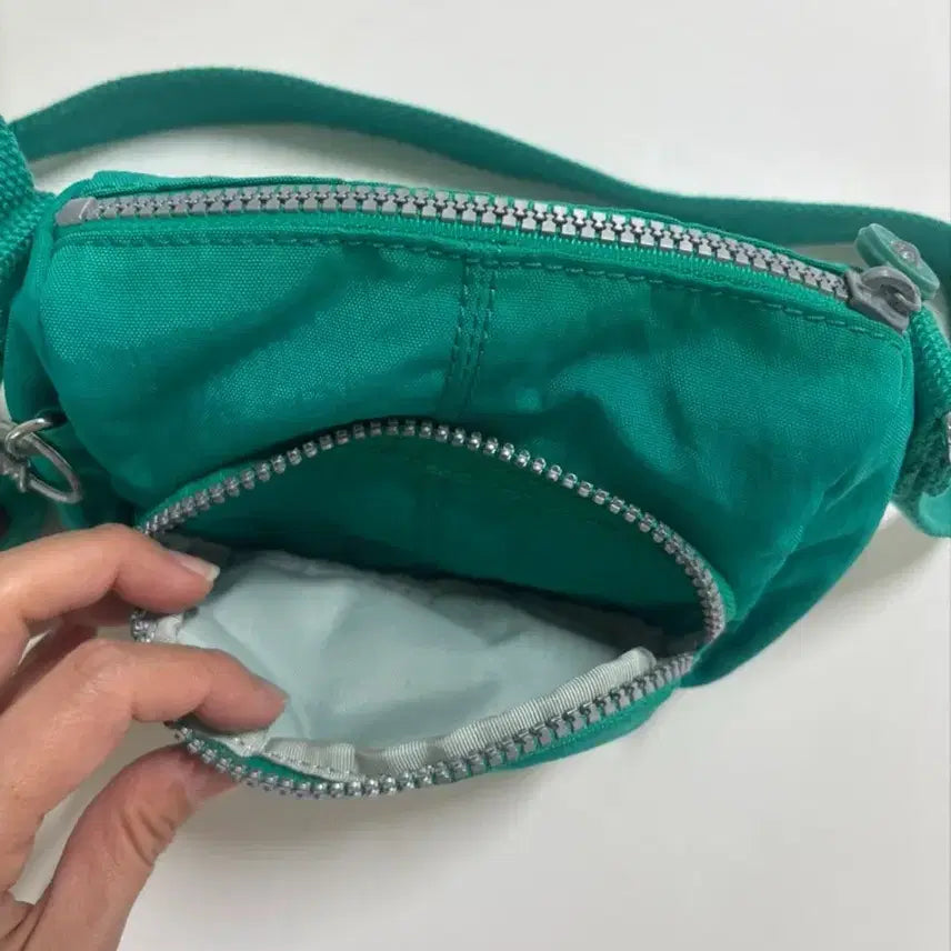 [BUNJANG] Kipling Mini Crossbody Bag with Keyring / 키플링 그린색 미니 크로스백 + 키링 포함