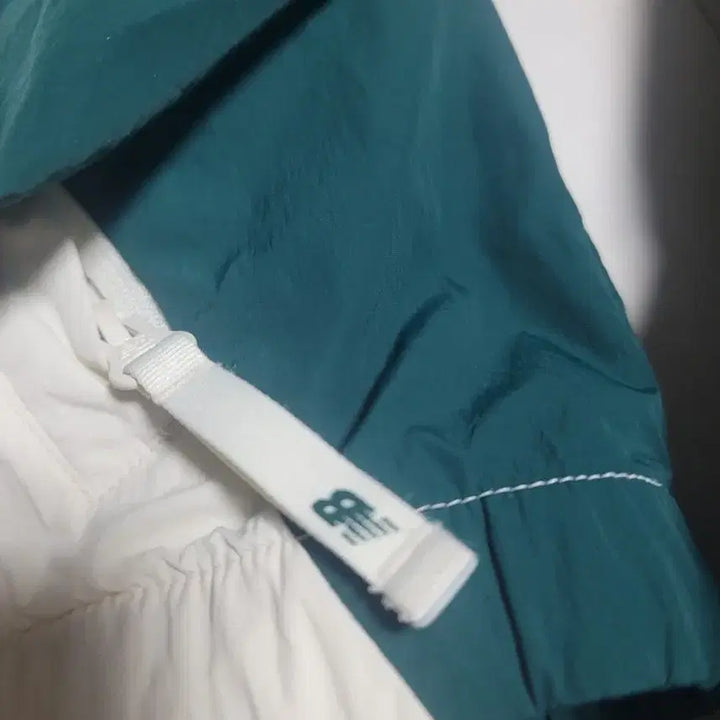 [SOLD OUT] 뉴발란스 배색 후드 바람막이 자켓 90