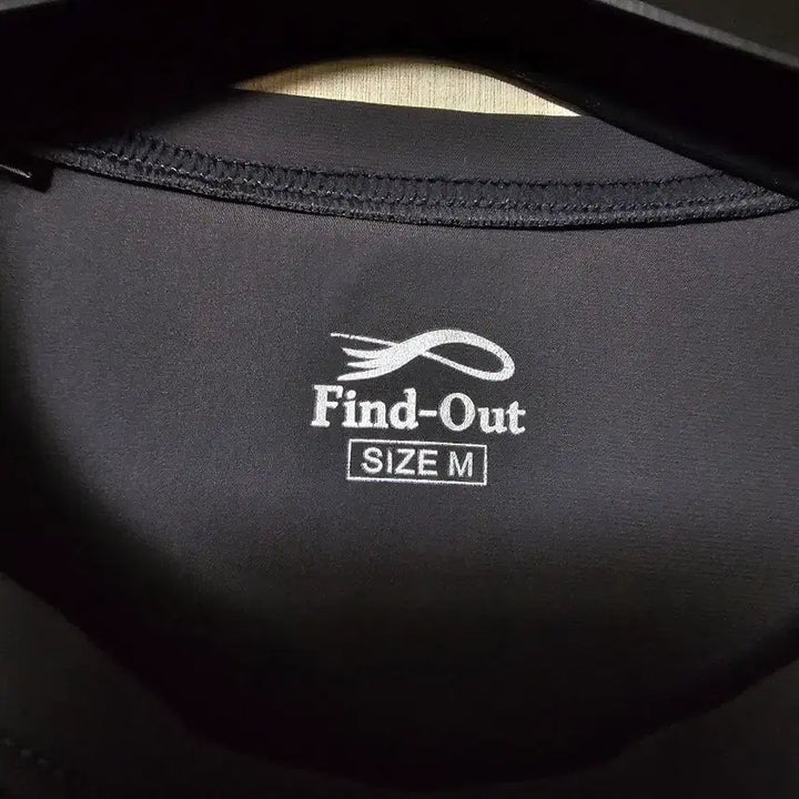 [BUNJANG] Find-Out Round Neck T-shirt (100) / 파인드아웃 라운드 티셔츠 (100)