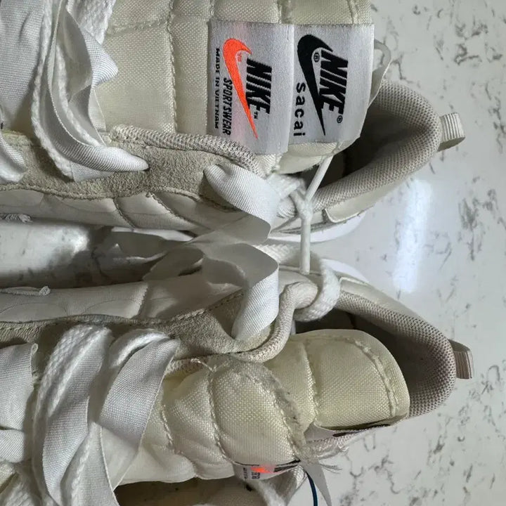 [BUNJANG] Nike Sacai Vaporwaffle White Sneakers / 사카이 베이퍼와플 화이트 275