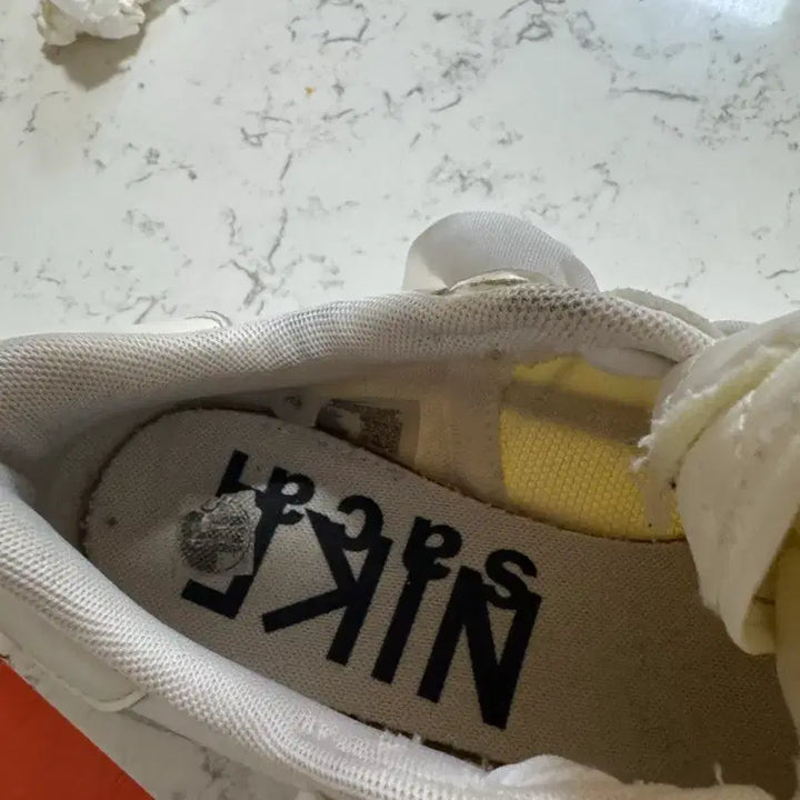 [BUNJANG] Nike Sacai Vaporwaffle White Sneakers / 사카이 베이퍼와플 화이트 275