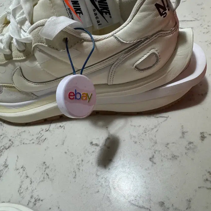 [BUNJANG] Nike Sacai Vaporwaffle White Sneakers / 사카이 베이퍼와플 화이트 275