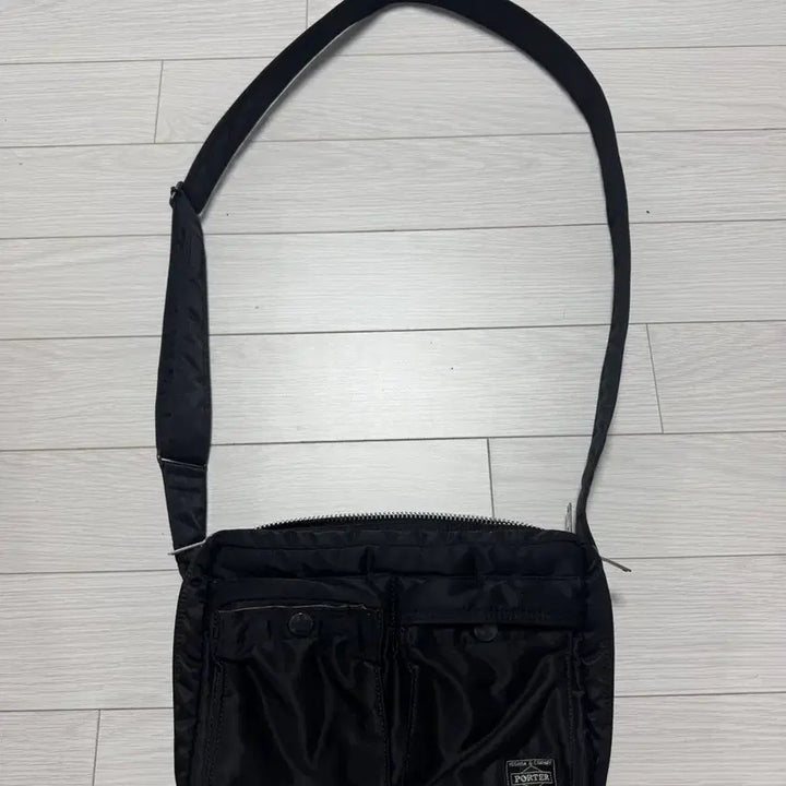 [BUNJANG] Porter Tanker Shoulder Bag Small / 포터 탱커 숄더백 블랙 스몰 팝니다.