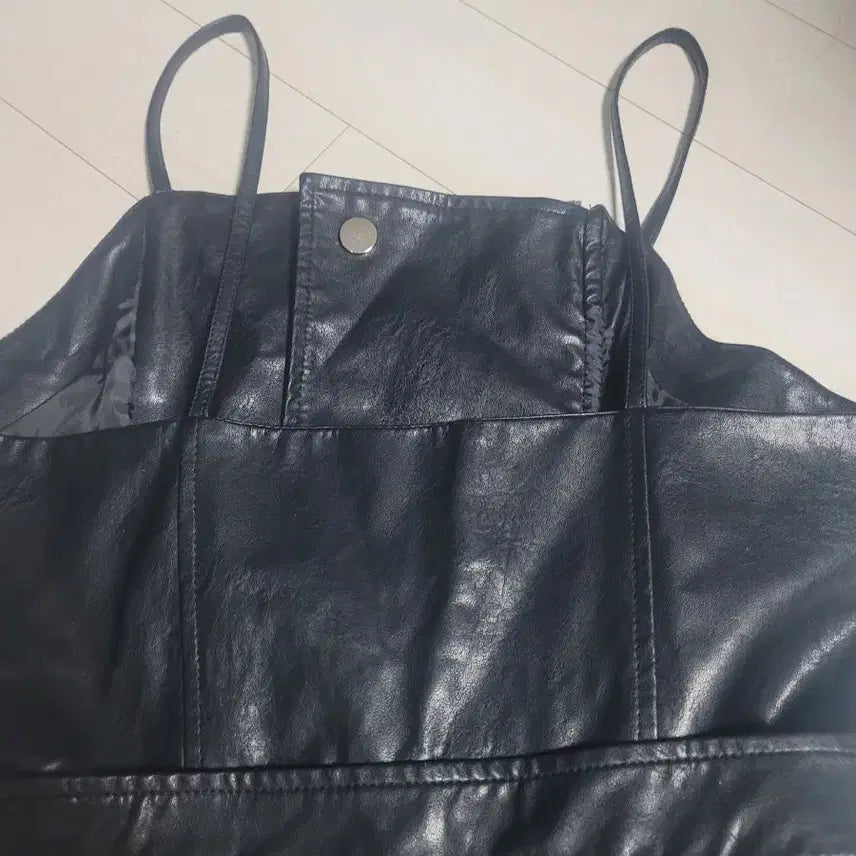 [BUNJANG] Unicay Black Leather Flare Dress / 유니캐 블랙 레더 벨트 플레어 원피스