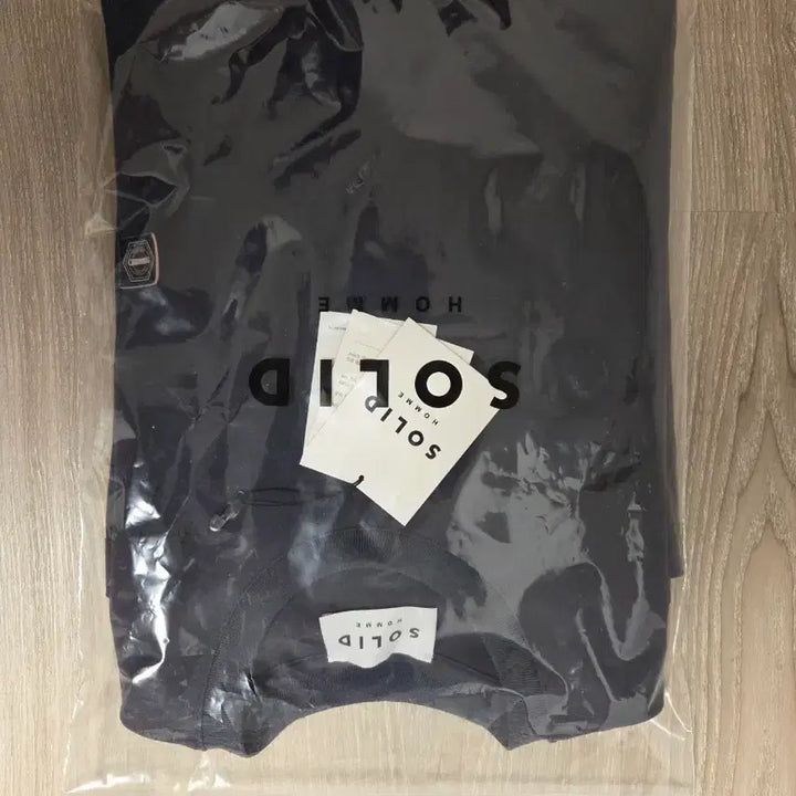 [BUNJANG] Solid Homme Embroidered Butterfly Back Logo T-shirt / 솔리드옴므 23FW 자수 나비 백로고 반팔 티셔츠 46