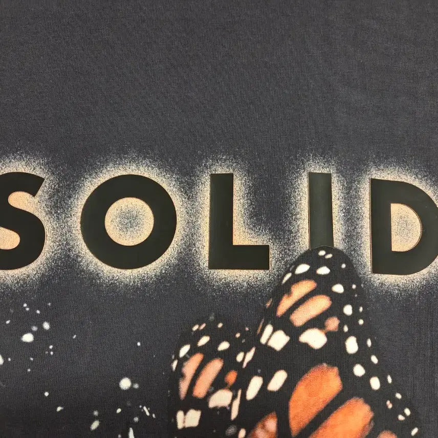 [BUNJANG] Solid Homme Embroidered Butterfly Back Logo T-shirt / 솔리드옴므 23FW 자수 나비 백로고 반팔 티셔츠 46