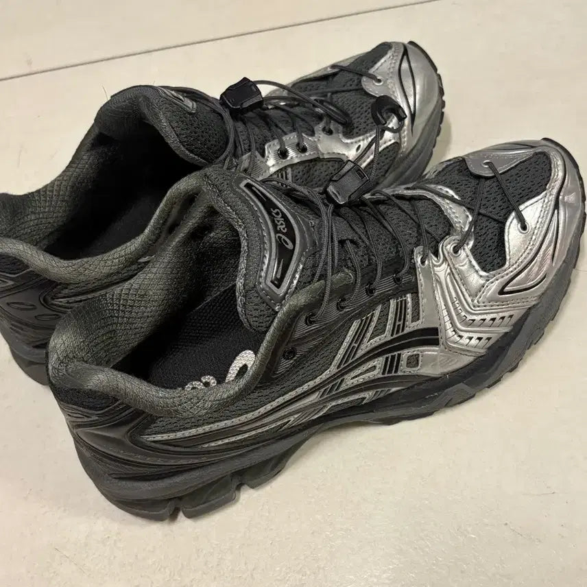 [BUNJANG] Asics Gel Kayano 14 Silver Moon Sneakers / 아식스 젤 카야노 14 실버 문 250